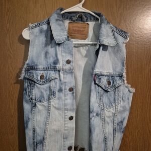Womens Levi Blue Denim Vest Size M 70515-0518